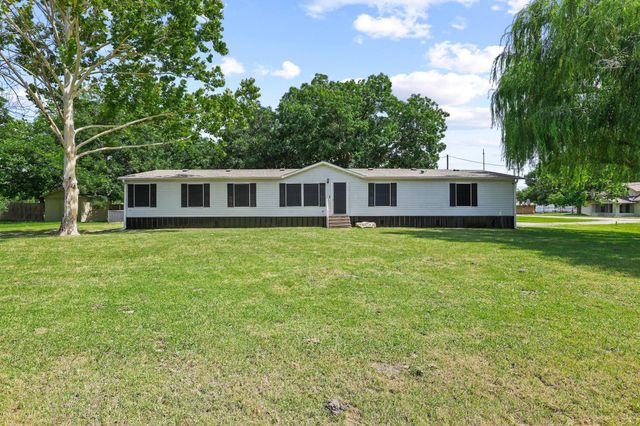 201 S Main Street, Dodd City, TX 75438