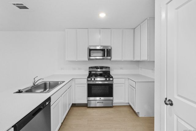 12803 Kathleen St, San Antonio, TX 78152