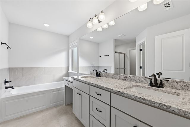 2173 S Magnificent Loop, Fayetteville, AR 72701