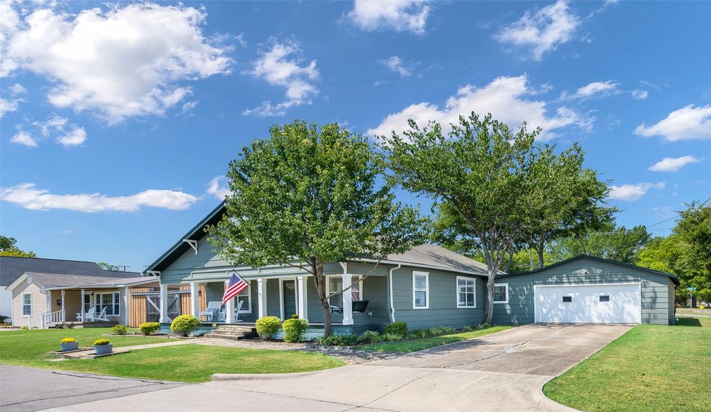 1013 Sherman Street, Mckinney, TX 75069