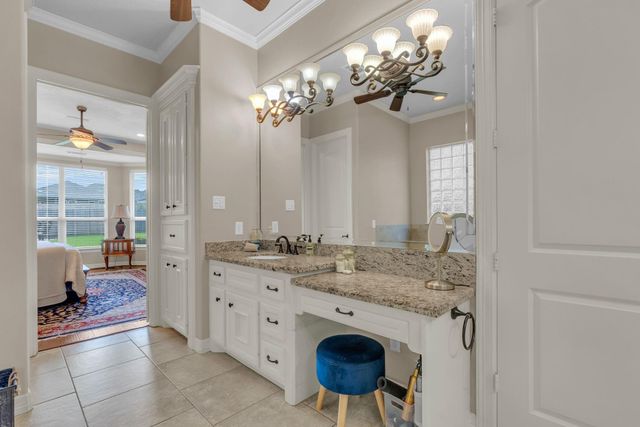 266 Blue Heron Drive, Montgomery, TX 77316