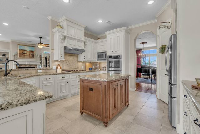 266 Blue Heron Drive, Montgomery, TX 77316