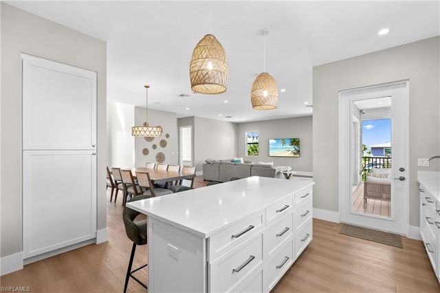 117 Hercules DR, Fort Myers Beach, FL 33931