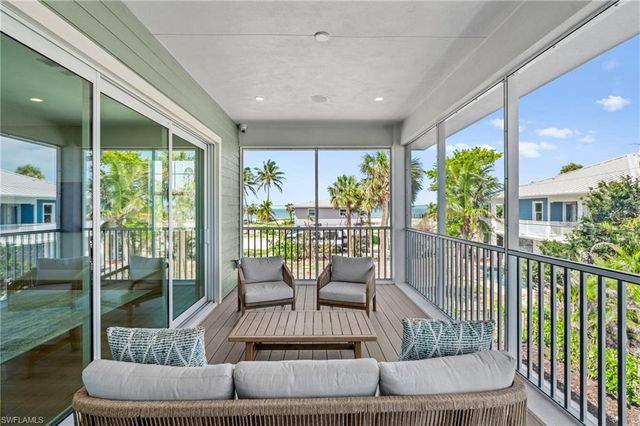 117 Hercules DR, Fort Myers Beach, FL 33931