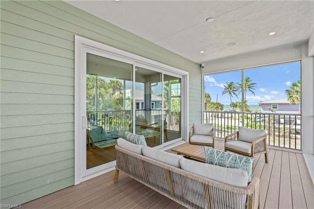 117 Hercules DR, Fort Myers Beach, FL 33931