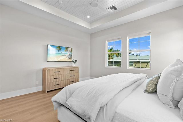 117 Hercules DR, Fort Myers Beach, FL 33931