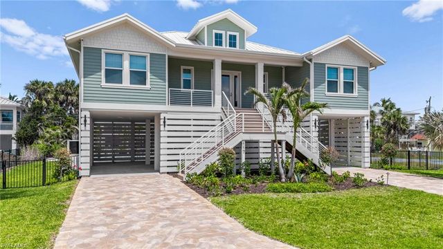 117 Hercules DR, Fort Myers Beach, FL 33931
