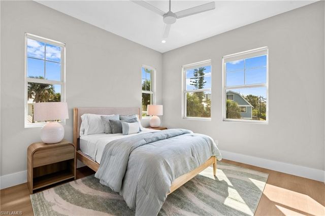 117 Hercules DR, Fort Myers Beach, FL 33931