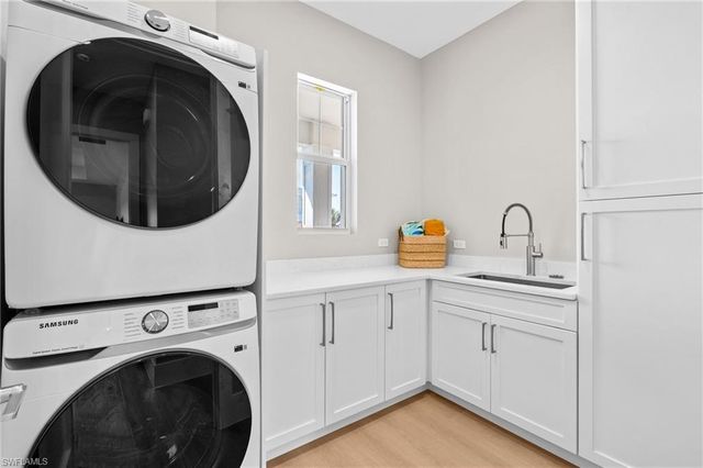 117 Hercules DR, Fort Myers Beach, FL 33931