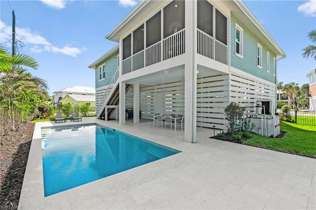 117 Hercules DR, Fort Myers Beach, FL 33931