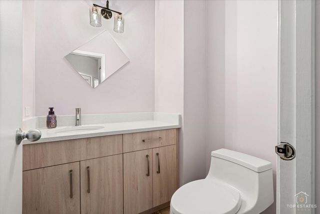 1260 Cranbrook Drive, Schaumburg, IL 60193