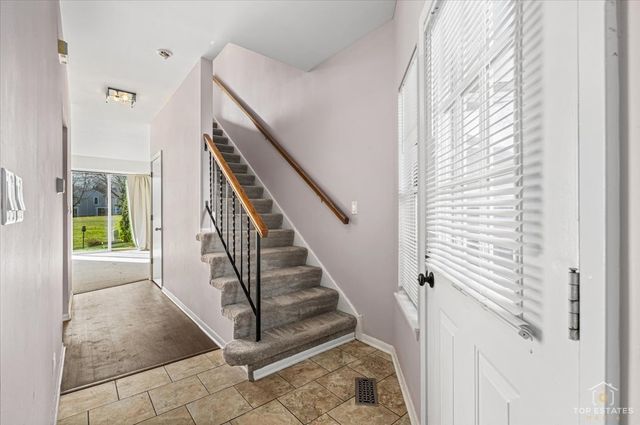 1260 Cranbrook Drive, Schaumburg, IL 60193