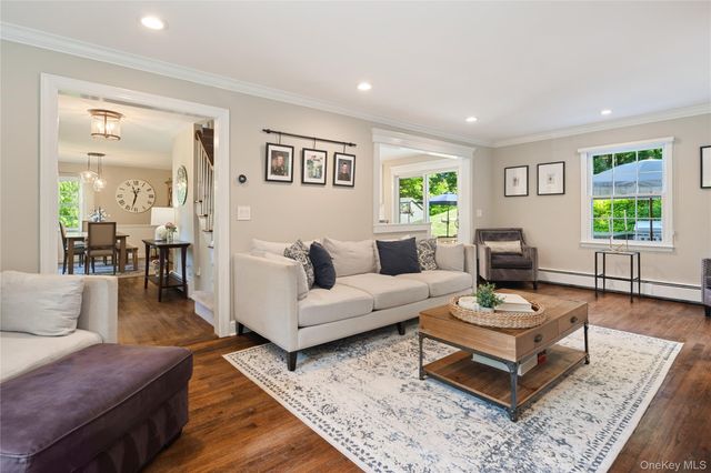 14 Briarwood Lane, Pleasantville, NY 10570