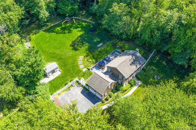 14 Briarwood Lane, Pleasantville, NY 10570