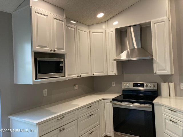 8150 LOCH LOMOND LN Lane, Jacksonville, FL 32244