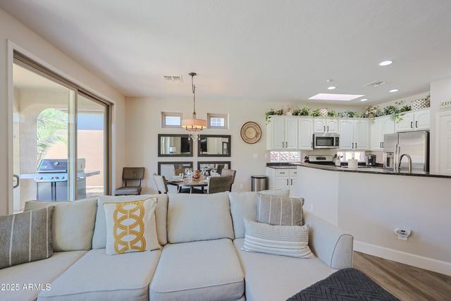 2462 W TURTLE HILL Drive, Anthem, AZ 85086