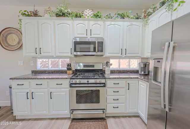 2462 W TURTLE HILL Drive, Anthem, AZ 85086