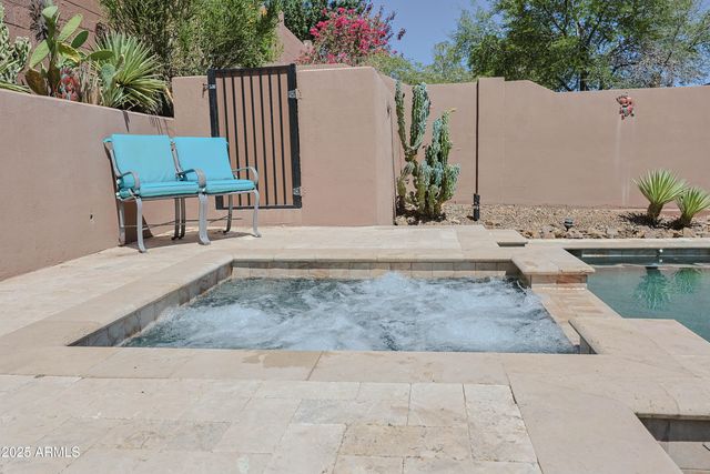 2462 W TURTLE HILL Drive, Anthem, AZ 85086