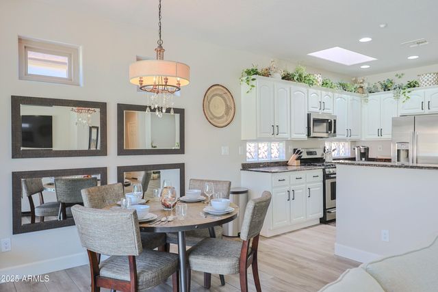 2462 W TURTLE HILL Drive, Anthem, AZ 85086