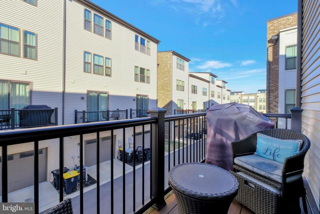 2816 ARTS VISTA BLVD, Suitland, MD 20746