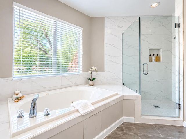 1502 Beaconshire Road, Houston, TX 77077