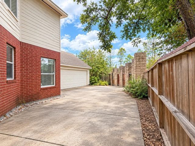 1502 Beaconshire Road, Houston, TX 77077