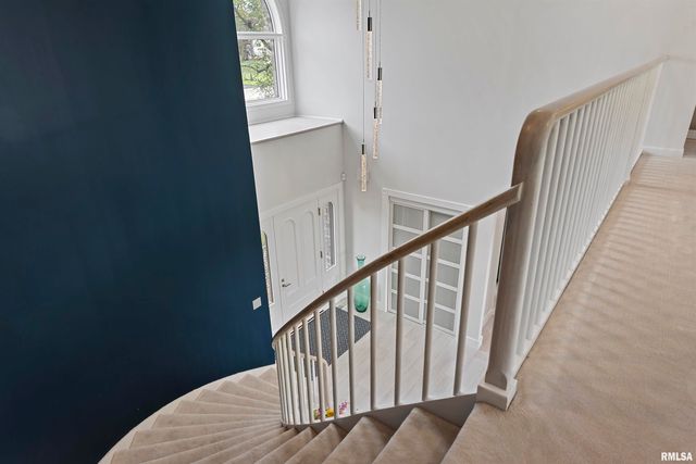 20 HICKORY RIDGE Lane, Springfield, IL 62707