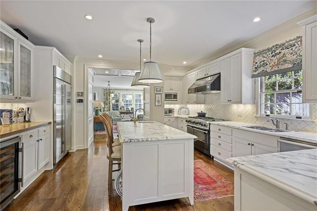 288 Peachtree Battle NW Avenue, Atlanta, GA 30305