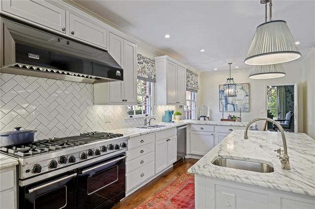 288 Peachtree Battle NW Avenue, Atlanta, GA 30305