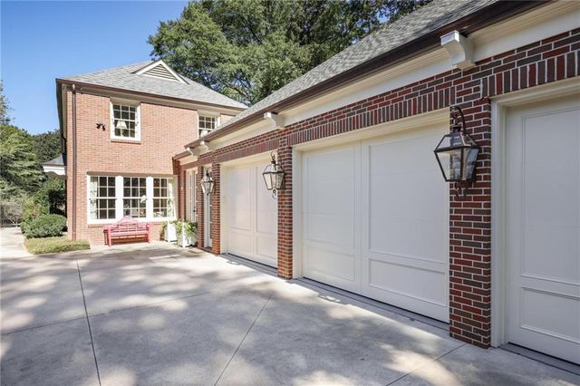 288 Peachtree Battle NW Avenue, Atlanta, GA 30305