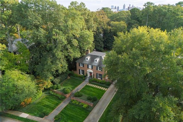 288 Peachtree Battle NW Avenue, Atlanta, GA 30305