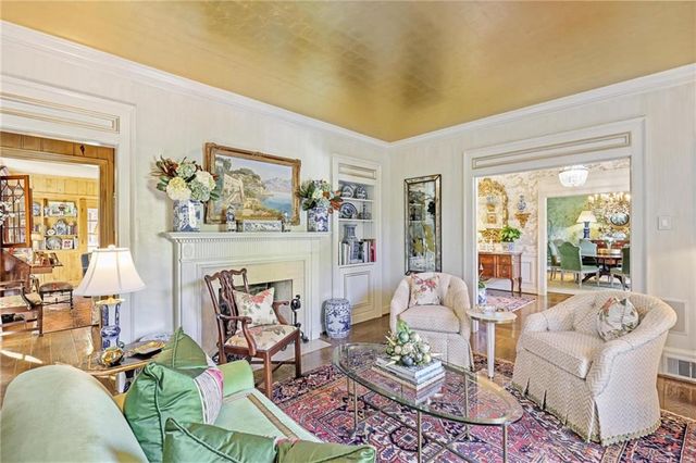 288 Peachtree Battle NW Avenue, Atlanta, GA 30305