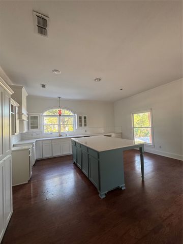 500 S Buffalo Street, Canton, TX 75103