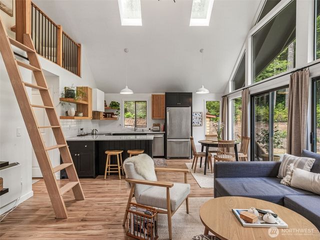 171 Rhododendren Lane, Brinnon, WA 98320