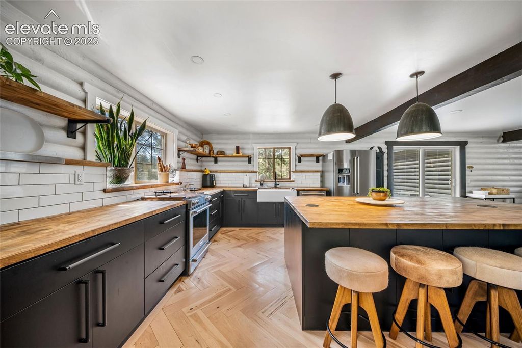 986 Apache Road, Florissant, CO 80816 — photo 4