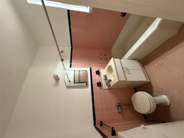 35-21 79th Street 4H, Jackson Heights, NY 11372