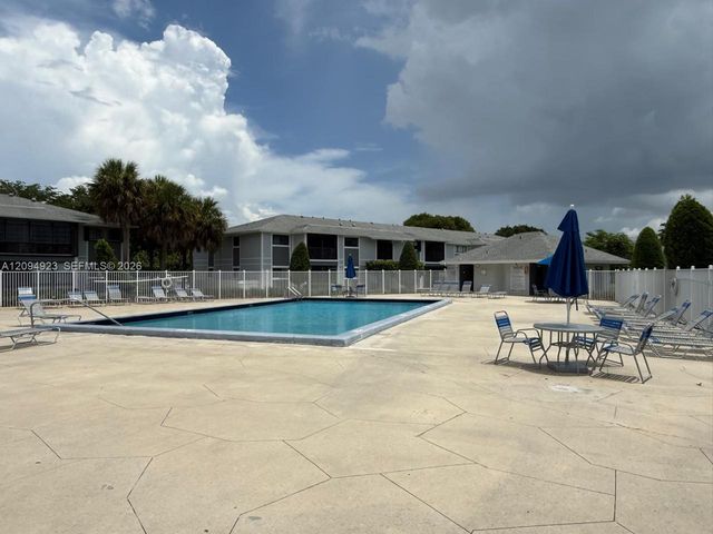 9715 Hammocks Boulevard 102, Miami, FL 33196
