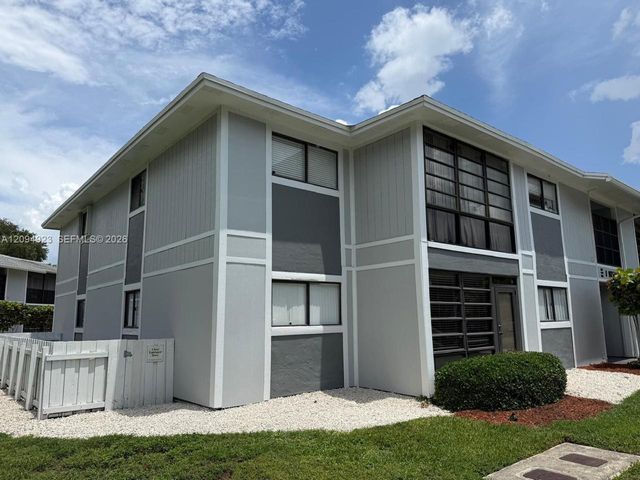 9715 Hammocks Boulevard 102, Miami, FL 33196