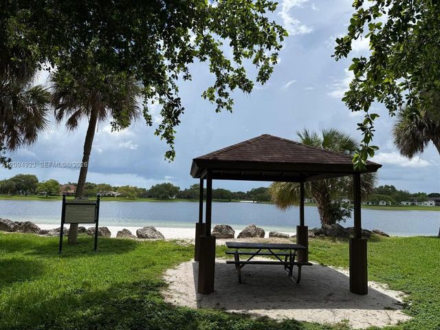 9715 Hammocks Boulevard 102, Miami, FL 33196