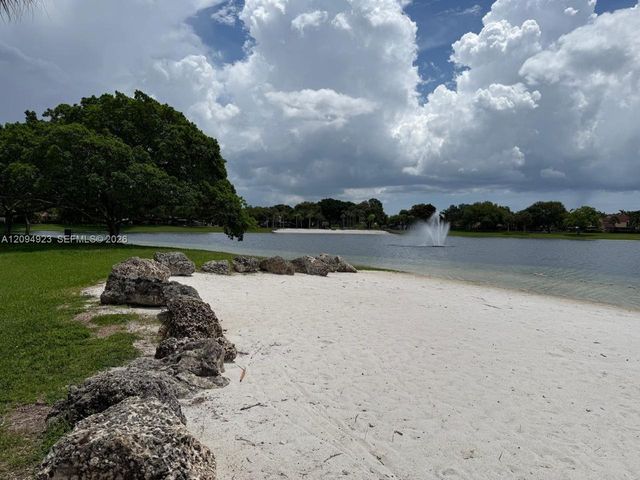 9715 Hammocks Boulevard 102, Miami, FL 33196