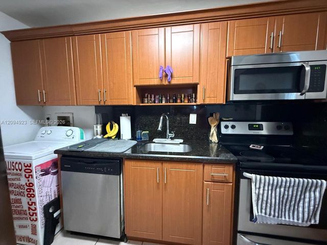 9715 Hammocks Boulevard 102, Miami, FL 33196