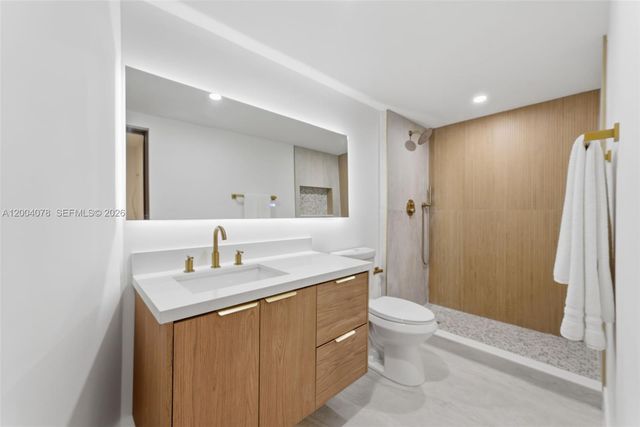 13225 SW 83rd Ct, Pinecrest, FL 33156