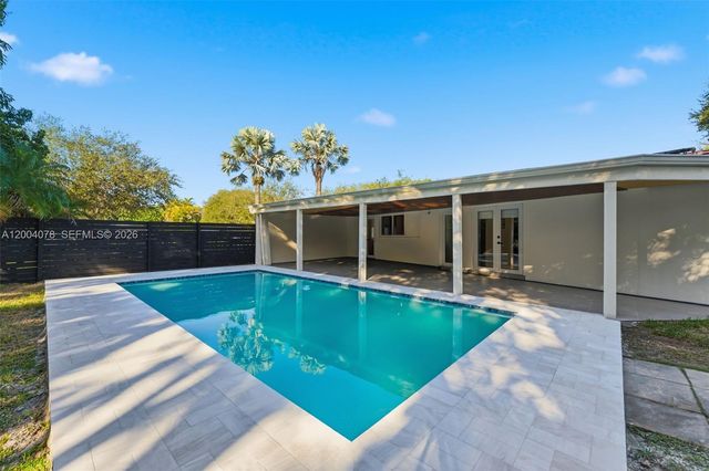 13225 SW 83rd Ct, Pinecrest, FL 33156