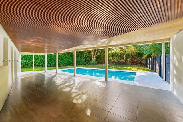 13225 SW 83rd Ct, Pinecrest, FL 33156