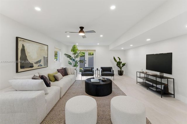 13225 SW 83rd Ct, Pinecrest, FL 33156