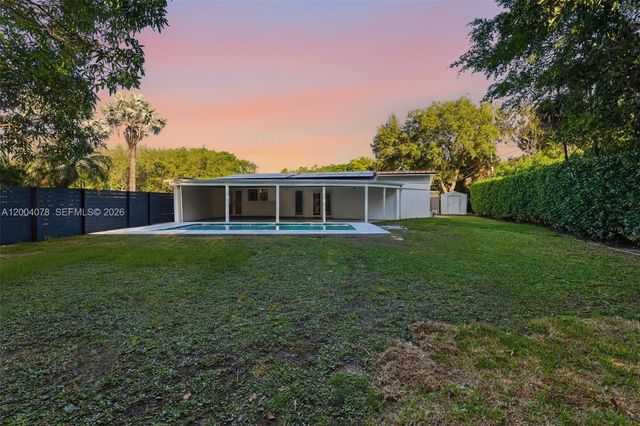 13225 SW 83rd Ct, Pinecrest, FL 33156