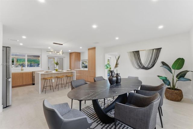 13225 SW 83rd Ct, Pinecrest, FL 33156