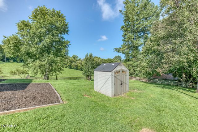 419 Kitzmiller Road, Gray, TN 37615