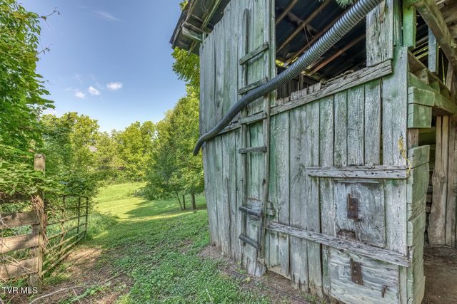 419 Kitzmiller Road, Gray, TN 37615
