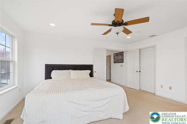 5261 Dartmouth Drive, Macungie Boro, PA 18062